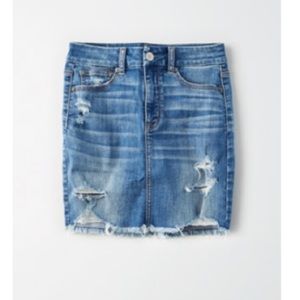 NWOT Curvy High-Waisted Denim Mini Skirt